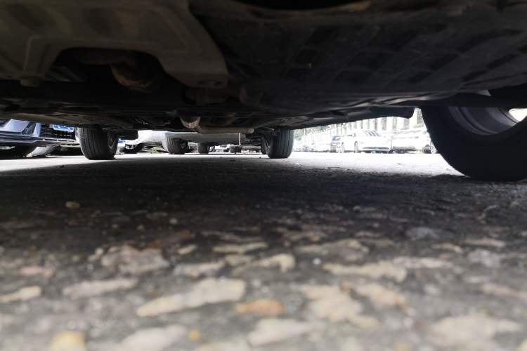 Used Baojun 310W 2017 1.5L Manual Fashion Model China V Chassis Front
