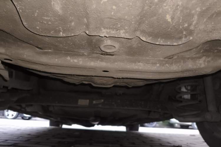 Used Baojun 310W 2017 1.5L Manual Fashion Model China V Chassis Rear