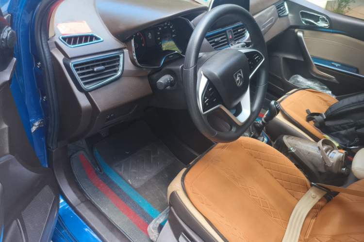 Used Baojun 310W 2017 1.5L Manual Fashion Edition China VI Driver Seat