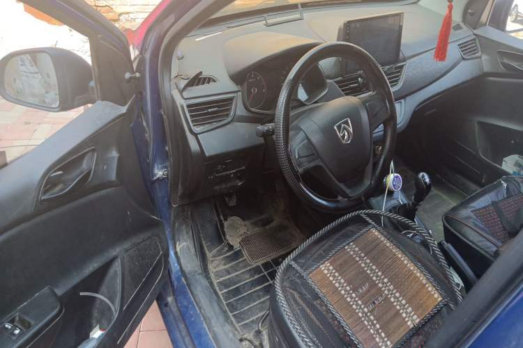 Used Baojun 310W 2017 1.2L Manual Value Edition China V Driver Seat