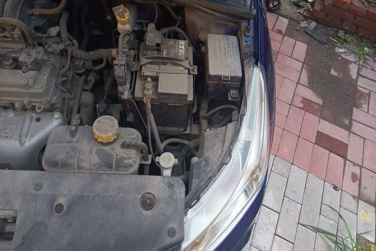 Used Baojun 310W 2017 1.2L Manual Value Edition China V Engine Bay Left