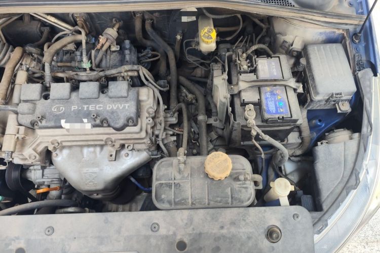 Used Baojun 310W 2017 1.5L Manual Fashion Model China V Engine Bay Left