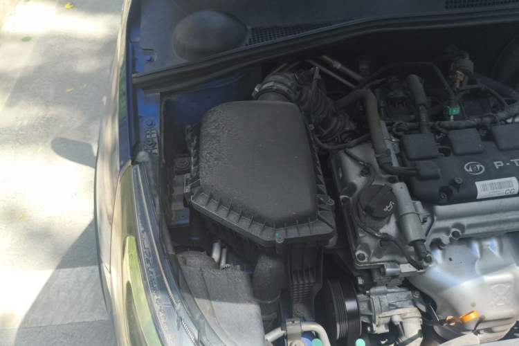 Used Baojun 310W 2017 1.5L Manual Fashion Edition China VI Engine Bay Right