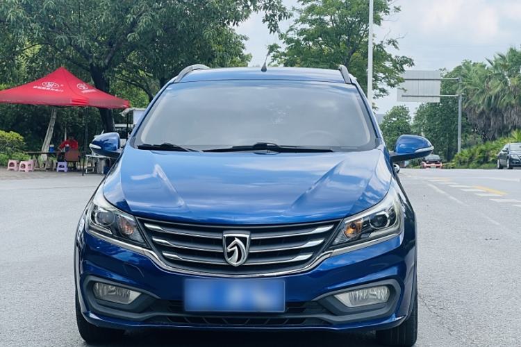 Used Baojun 310W 2017 1.5L Manual Fashion Model China V Exterior 1