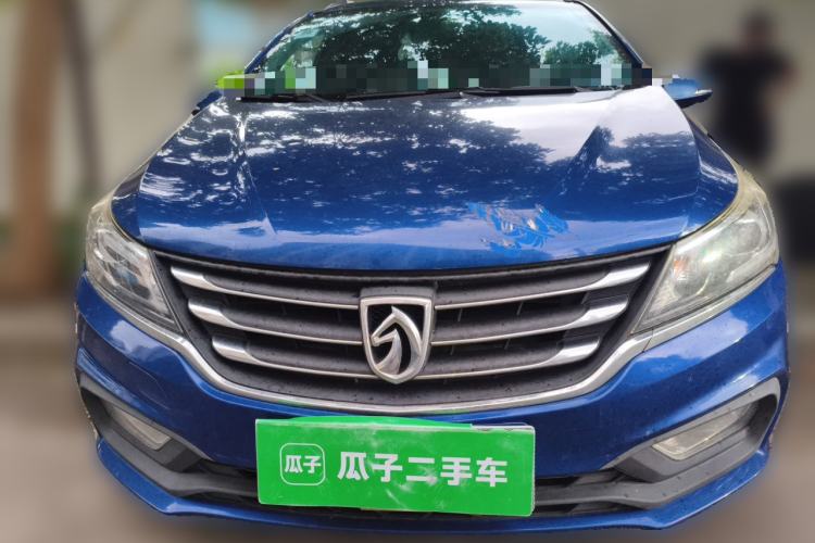 Used Baojun 310W 2017 1.5L Manual Fashion Model China V Exterior 1