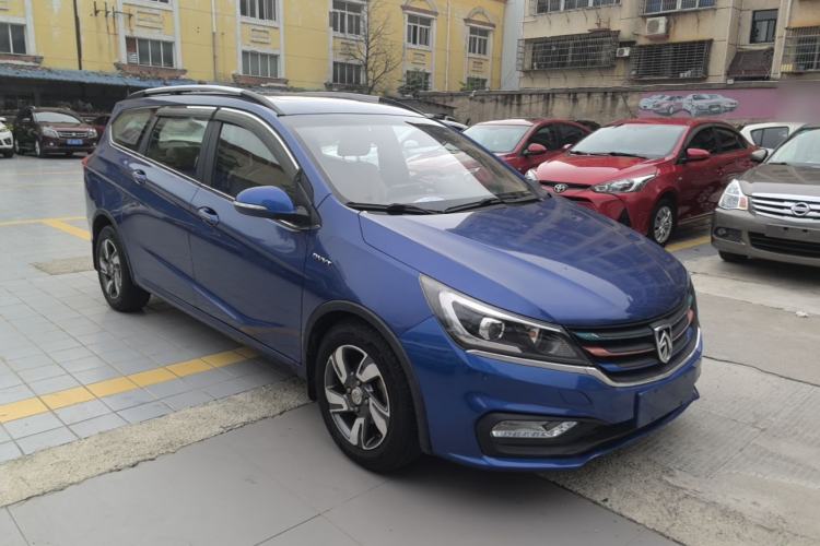 Used Baojun 310W 2017 1.5L Manual Luxury Edition China V Exterior 1