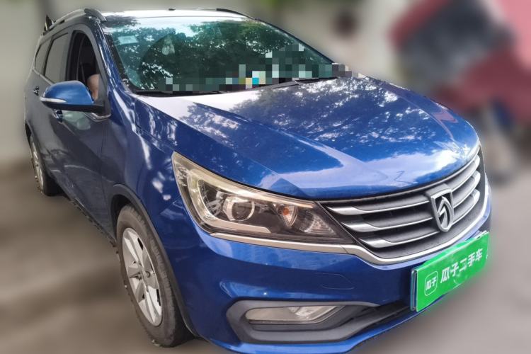 Used Baojun 310W 2017 1.5L Manual Fashion Model China V Exterior 2