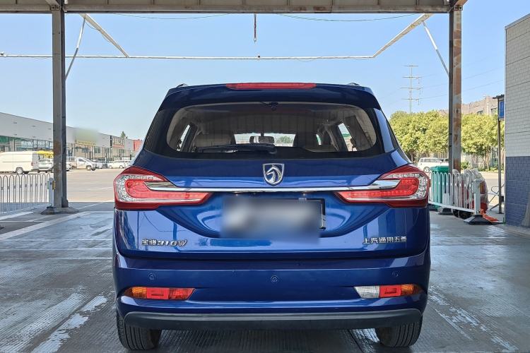 Used Baojun 310W 2017 1.5L Manual Fashion Model China V Exterior 2