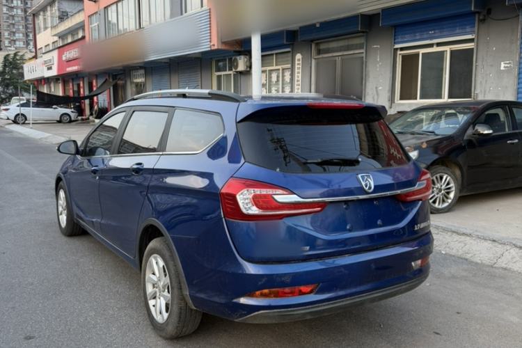 Used Baojun 310W 2017 1.5L Manual Fashion Model China V Exterior 3