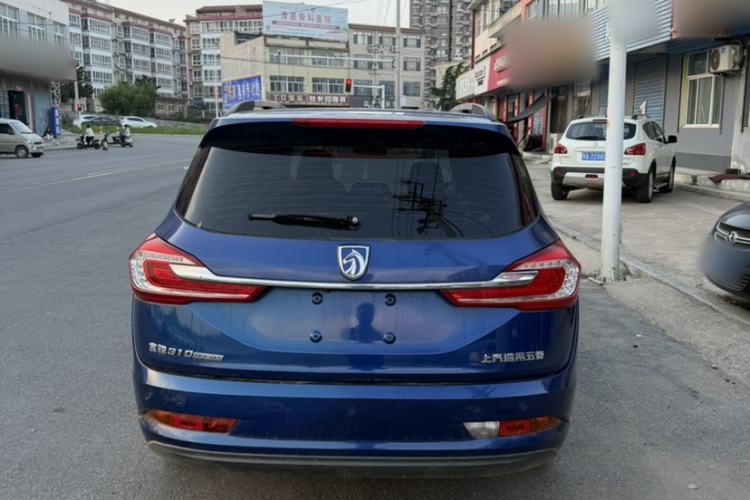 Used Baojun 310W 2017 1.5L Manual Fashion Model China V Exterior 4