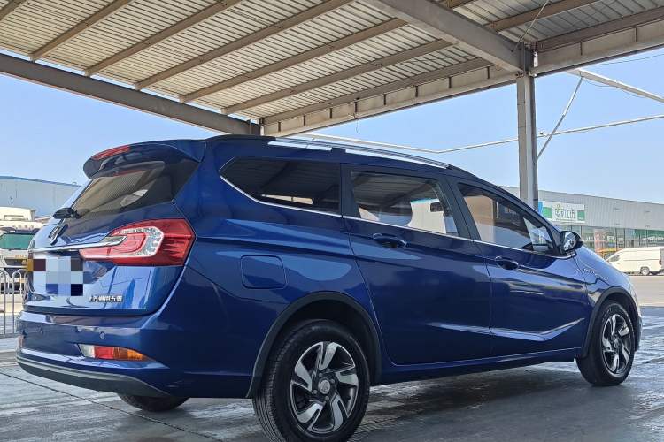 Used Baojun 310W 2017 1.5L Manual Fashion Model China V Exterior 5