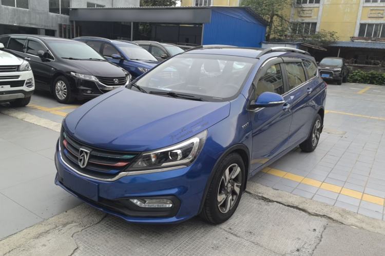 Used Baojun 310W 2017 1.5L Manual Luxury Edition China V Guazi used car, China used car export, Used car for sale, Used cars, Cheapest cars for sale