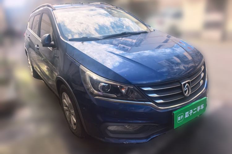 Used Baojun 310W 2017 1.5L Manual Fashion Model China V Front Right 45 Deg