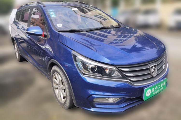 Used Baojun 310W 2017 1.5L Manual Fashion Model China V Front Right 45 Deg