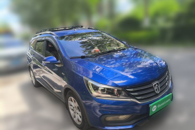 Used Baojun 310W 2017 1.5L Manual Fashion Edition China VI Front Right 45 Deg