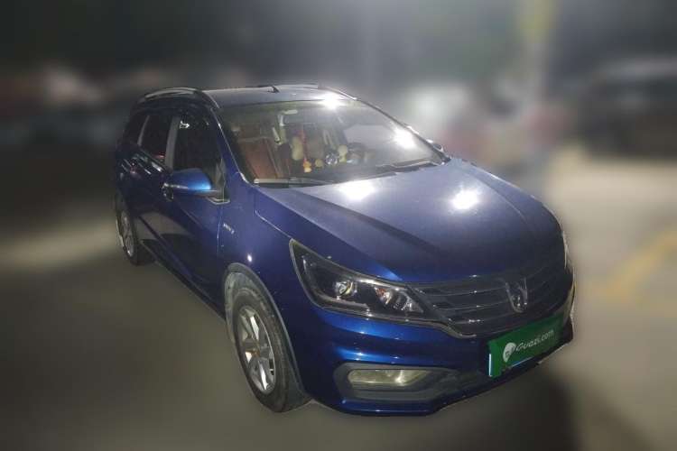 Used Baojun 310W 2017 1.5L Manual Fashion Model China V Front Right 45 Deg