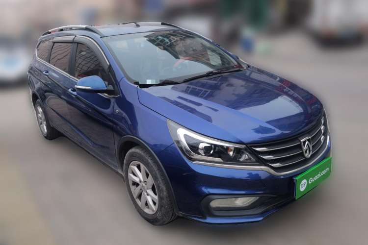 Used Baojun 310W 2017 1.5L Manual Fashion Model China V Front Right 45 Deg