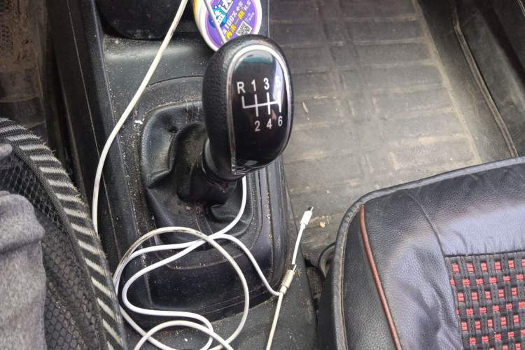 Used Baojun 310W 2017 1.2L Manual Value Edition China V Gear Lever