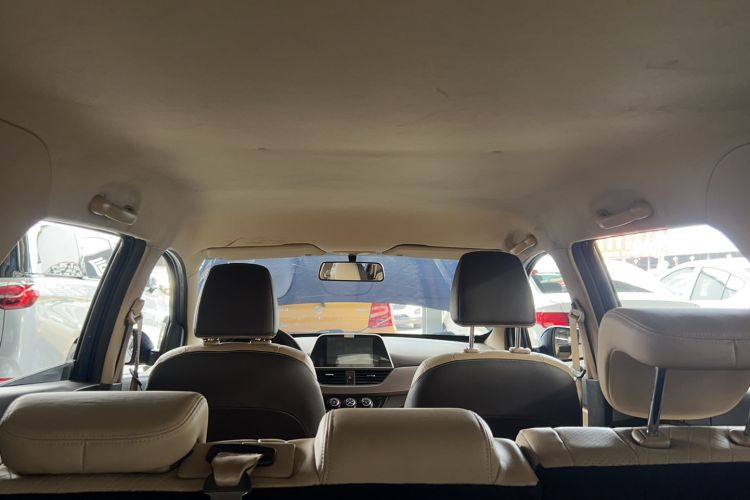 Used Baojun 310W 2017 1.5L Manual Fashion Model China V Headliner