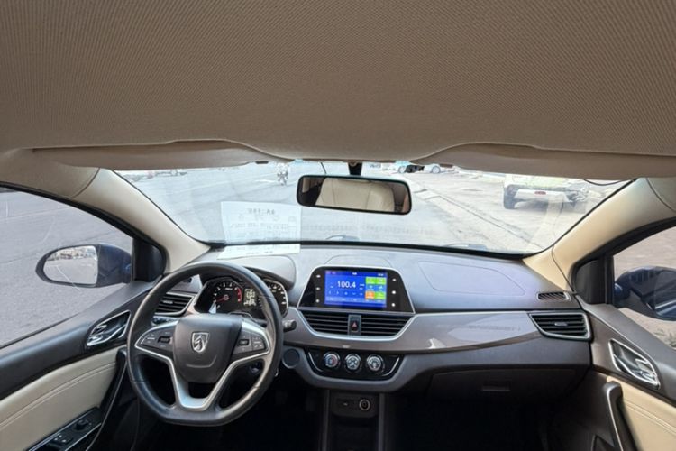 Used Baojun 310W 2017 1.5L Manual Fashion Model China V Headliner