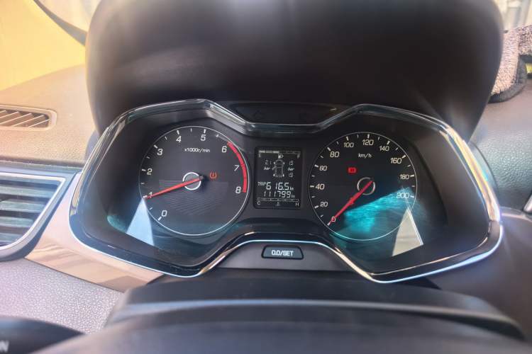 Used Baojun 310W 2017 1.5L Manual Fashion Model China V Instrument Cluster