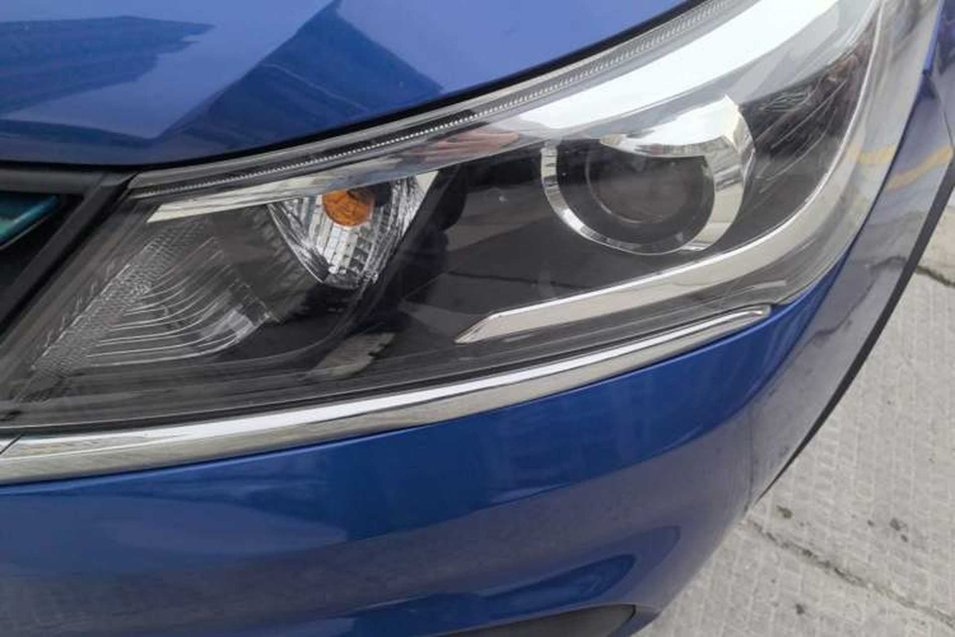 Used Baojun 310W 2017 1.5L Manual Luxury Edition China V Left Front Headlight