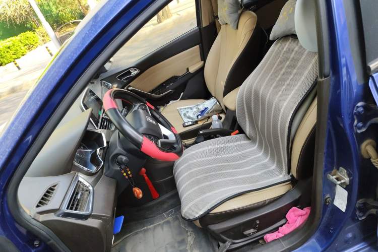 Used Baojun 310W 2017 1.5L Manual Luxury Edition China V Left Front Seat