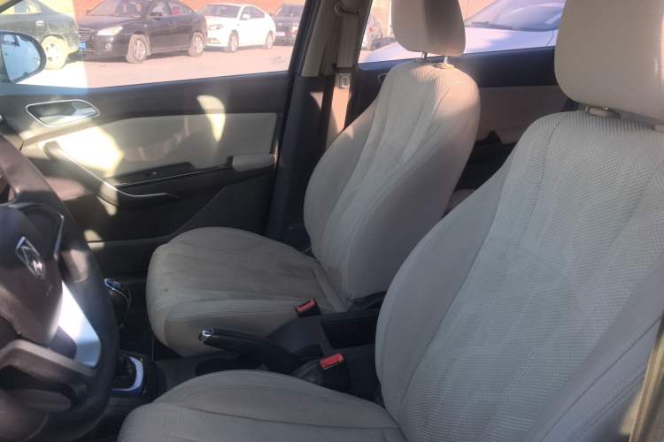 Used Baojun 310W 2017 1.5L Manual Comfort Version China V Left Front Seat
