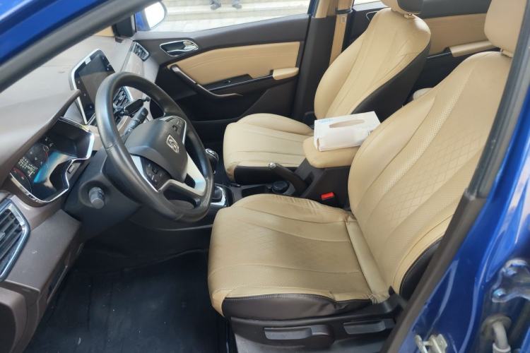 Used Baojun 310W 2017 1.5L Manual Fashion Model China V Left Front Seat