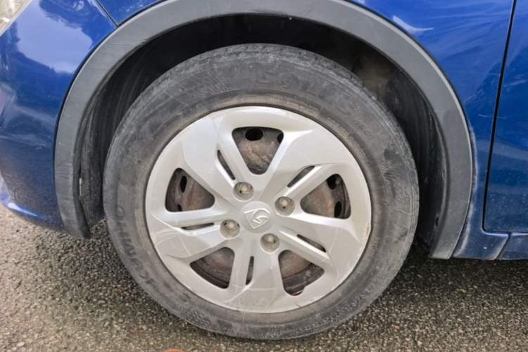 Used Baojun 310W 2017 1.5L Manual Comfort Version China V Left Front Wheel Hub