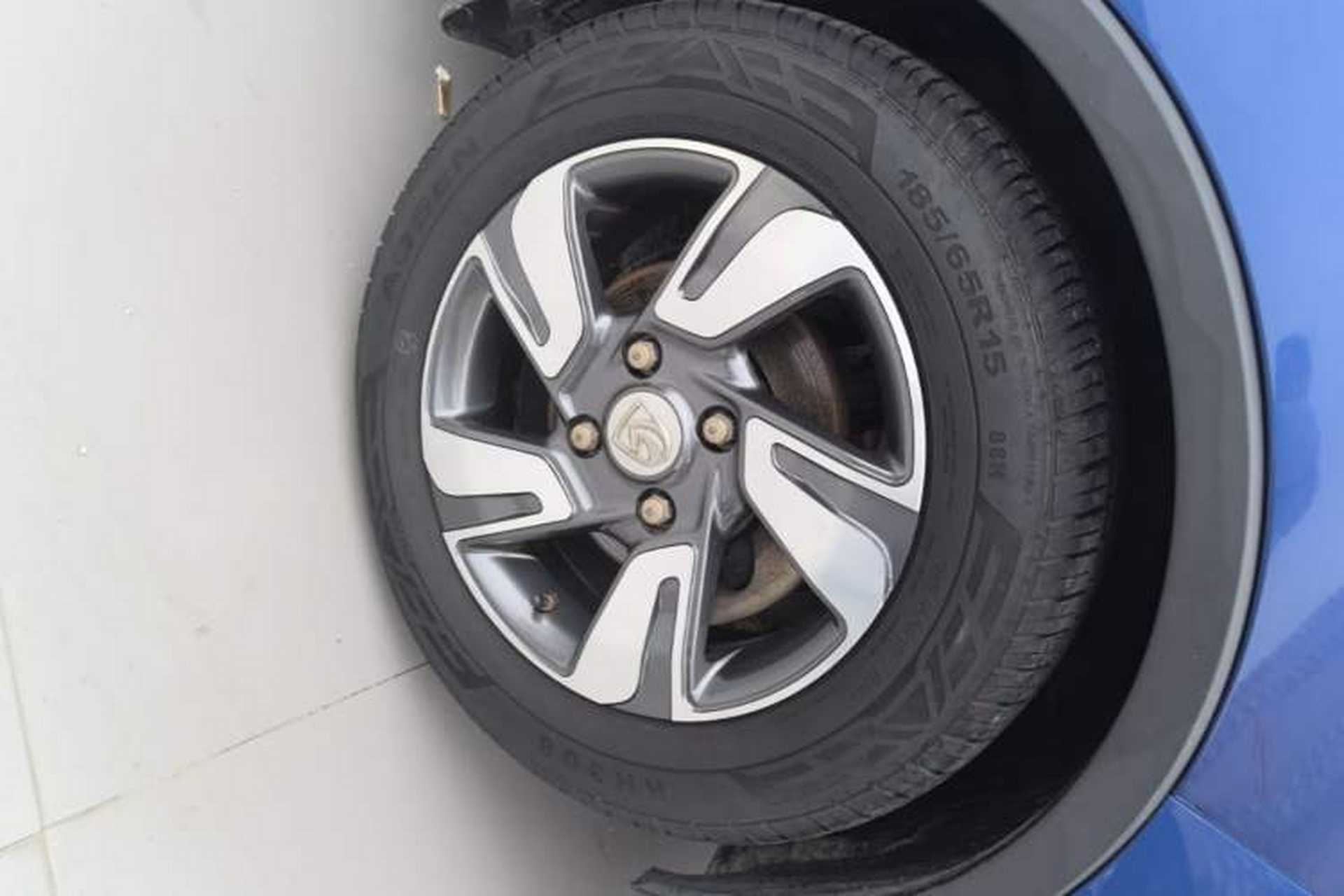 Used Baojun 310W 2017 1.5L Manual Luxury Edition China V Left Front Wheel Hub