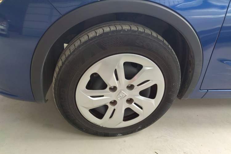 Used Baojun 310W 2017 1.2L Manual Value Edition China V Left Front Wheel Hub