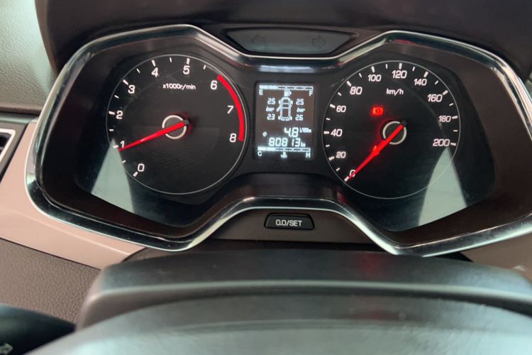 Used Baojun 310W 2017 1.5L Manual Fashion Edition China VI Odometer Close Up