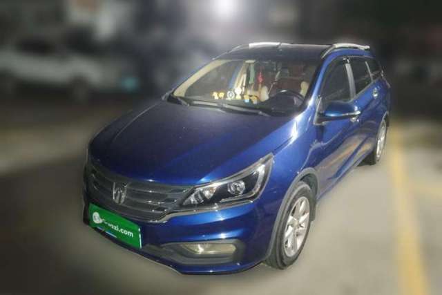 Used Baojun 310W 2017 1.5L Manual Fashion Model China V