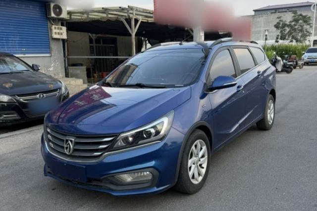 Used Baojun 310W 2017 1.5L Manual Fashion Model China V