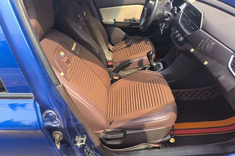 Used Baojun 310W 2017 1.5L Manual Comfort Version China V Right Front Seat