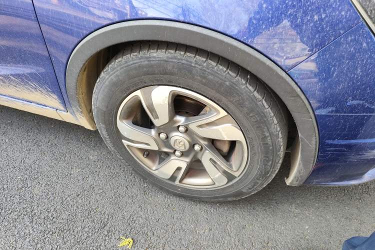 Used Baojun 310W 2017 1.5L Manual Luxury Edition China V Right Front Wheel Hub