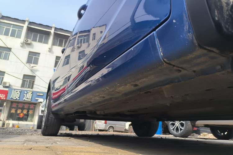 Used Baojun 310W 2017 1.5L Manual Comfort Version China V Right Side Sill