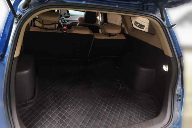 Used Baojun 310W 2017 1.5L Manual Fashion Model China V Trunk