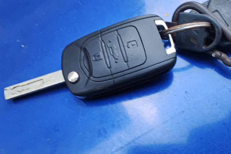 Used Baojun 310W 2017 1.5L Manual Fashion Model China V Vehicle Key