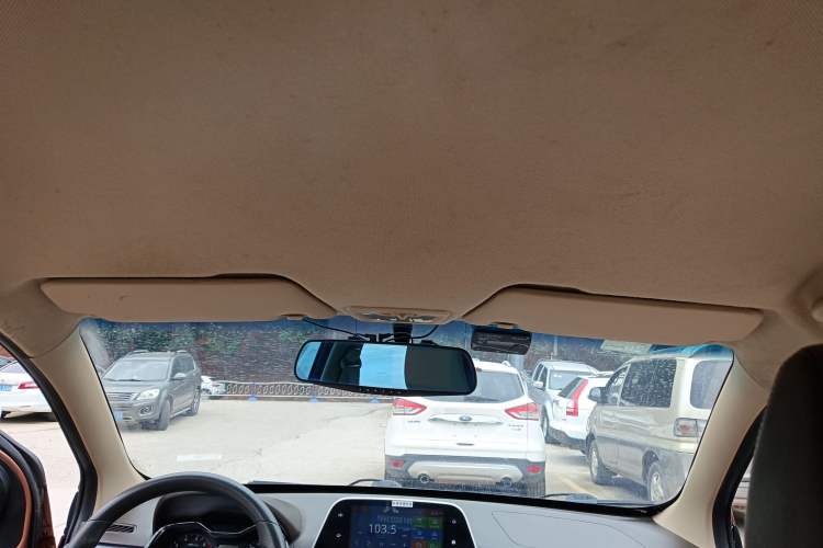 Used Baojun 310W 2017 1.5L Manual Fashion Model China V Headliner