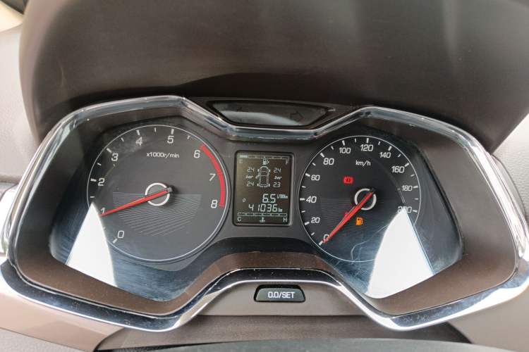 Used Baojun 310W 2017 1.5L Manual Fashion Model China V Instrument Cluster