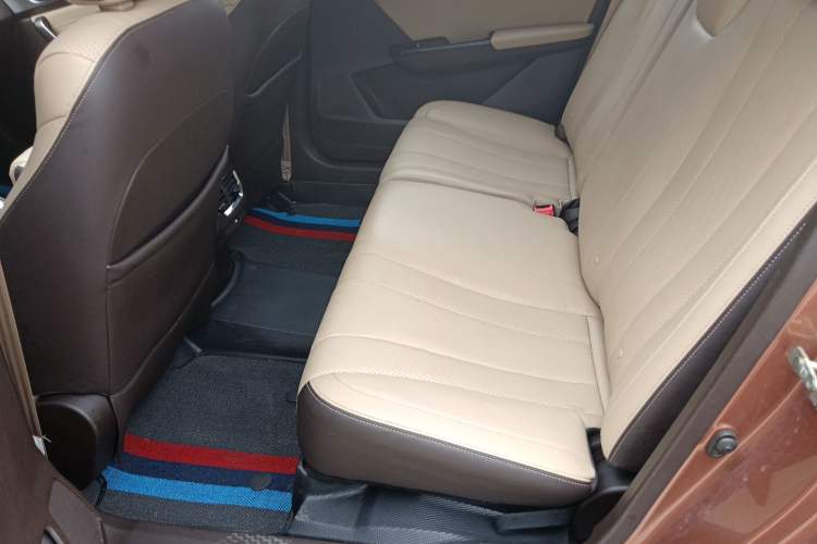 Used Baojun 310W 2017 1.5L Manual Fashion Model China V Left Rear Seat