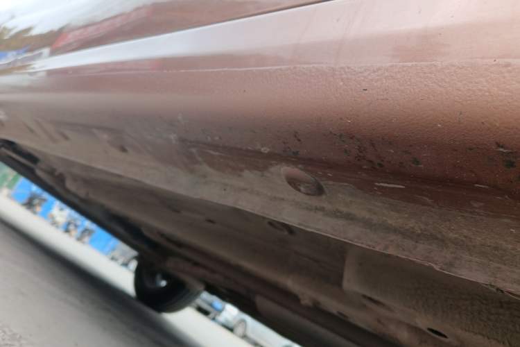 Used Baojun 310W 2017 1.5L Manual Fashion Model China V Right Side Sill