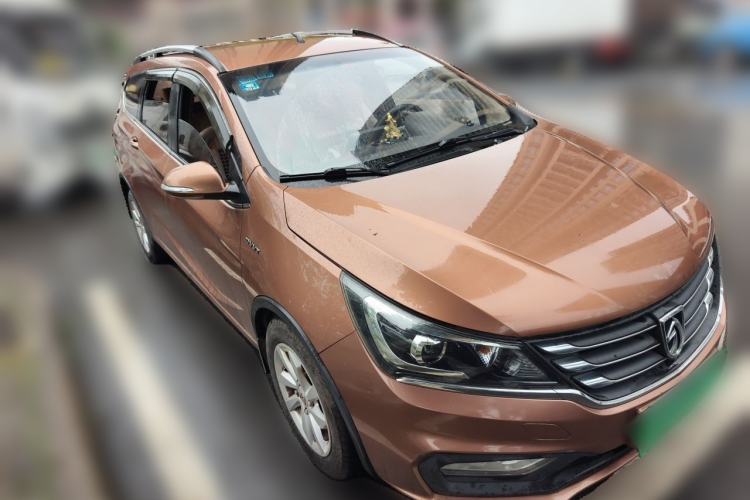 Used Baojun 310W 2017 1.5L Manual Fashion Model China V Front Right 45 Deg