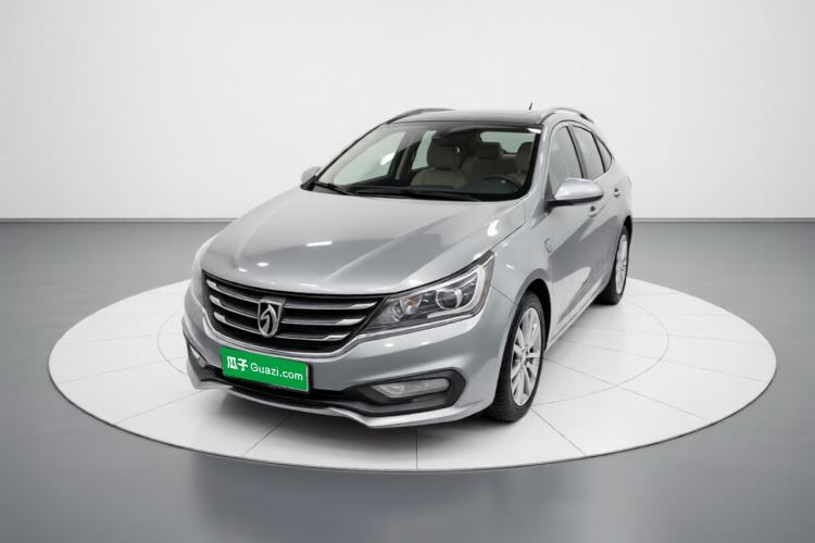 Używany Baojun 310W 2017 1.5L Manual Comfort Version China VI Emission Standard Guazi used car, China used car export, Used car for sale, Used cars, Cheapest cars for sale