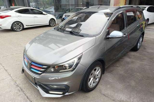 Used Baojun 310W 2017 1.5L Manual Fashion Model China V
