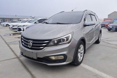Used Baojun 310W 2017 1.5L Manual Fashion Model China V