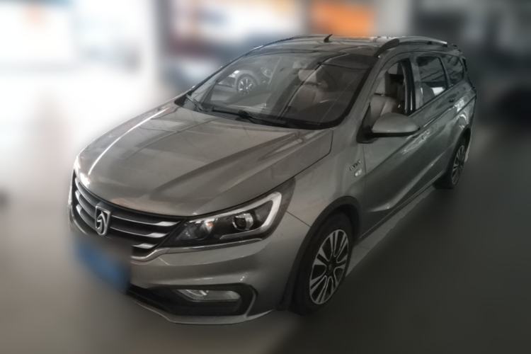 Used Baojun 310W 2017 1.5L Manual Comfort Version China V Guazi used car, China used car export, Used car for sale, Used cars, Cheapest cars for sale