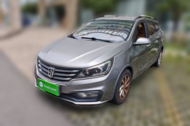 Used Baojun 310W 2017 1.5L Manual Fashion Model China V